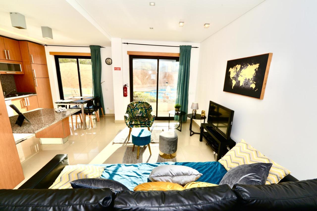 Silver - Apartment For 4 Guests 150M From Beach Сан-Мартинью-ду-Порту Экстерьер фото