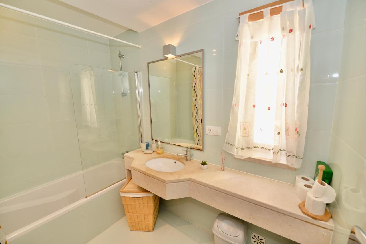 Silver - Apartment For 4 Guests 150M From Beach Сан-Мартинью-ду-Порту Экстерьер фото